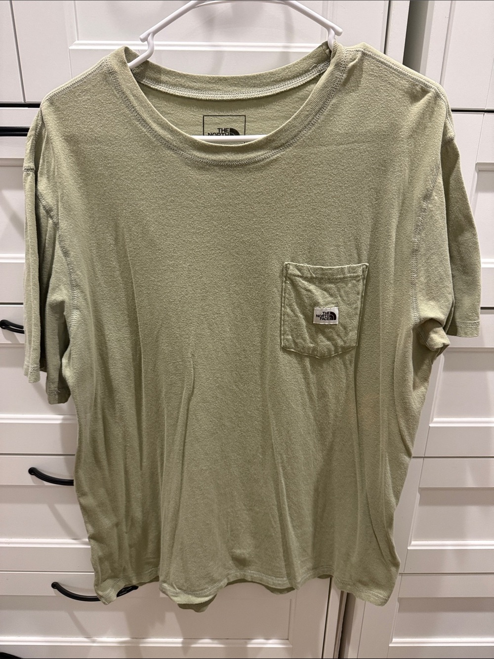 The North Face Men's Short Sleeve Pocket Tee in Sage Green